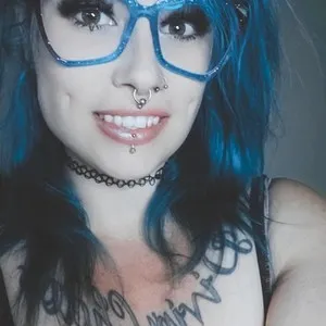 KyrstyDecay from myfreecams