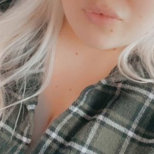 CurvyBabeXoXo's profile picture