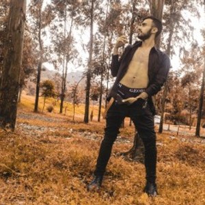 AaronLevis Live Cam