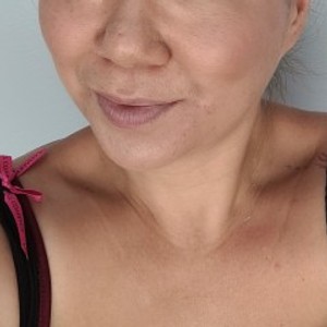 AsianKittyMILF's profile picture