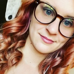 LittleMissPinklips's profile picture