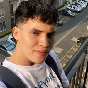 Just1n18 Live Cam