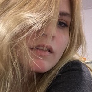 Cam girl Bustyhoney19