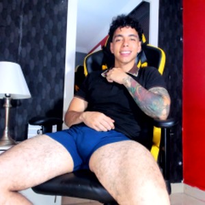 CarlosCock18 Live Cam