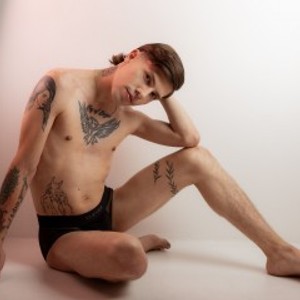 RaffaelClark Live Cam