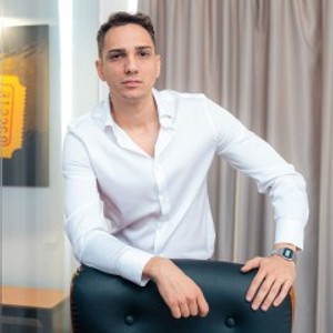 MichaelLevi Live Cam