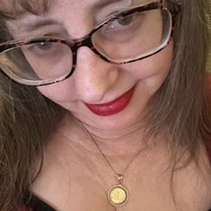 streamate MatureLily webcam profile pic via bestlivesexchat.com