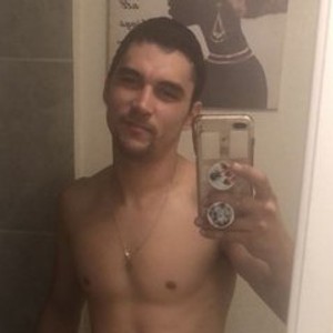 Cam boy Apeezy21