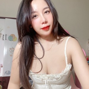 streamate VeeziAn webcam profile pic via bestlivesexchat.com