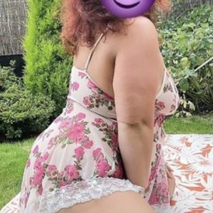 streamate CurvyIsabella90 webcam profile pic via glamcambabes.com