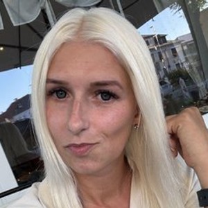 striptease nude Katiekelish