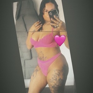 streamate PrettyLittleCee webcam profile pic via badgirlwebcam.com