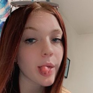 Visit hazel_gray Room