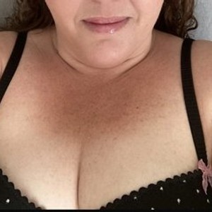 streamate JuicyGrace webcam profile pic via watchgirlcam.com