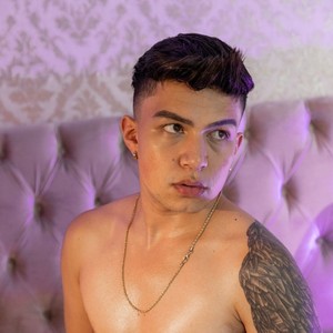 Dylann_Blaze Live Cam