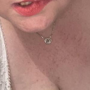 streamate CurvyCassieXOXO webcam profile pic via cheapadultsexcams.com