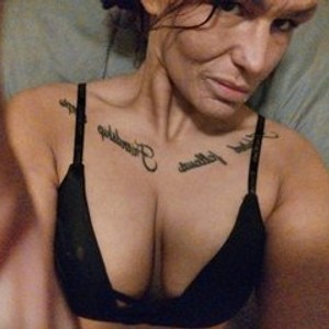 streamate SquirtMachineXXX webcam profile pic via badgirlwebcam.com