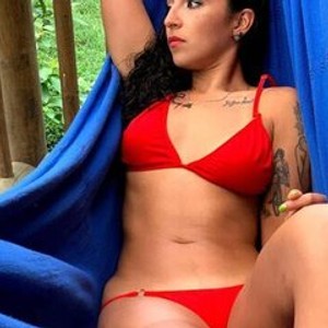 streamate LilyTobon70 webcam profile pic via glamcambabes.com