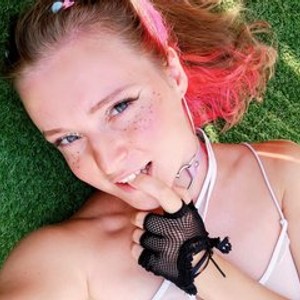 Visit AmeliaCutie69 Room