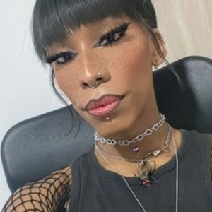 Cam boy TRISHASSLOWx