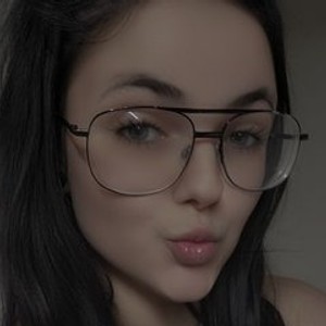 streamate VelmaKittyy webcam profile pic via bestlivesexchat.com