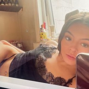 streamate saucyskye webcam profile pic via sexcam-girls.com