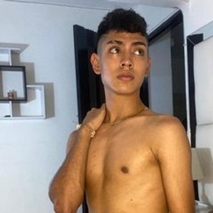 LoganTwink18 Live Cam