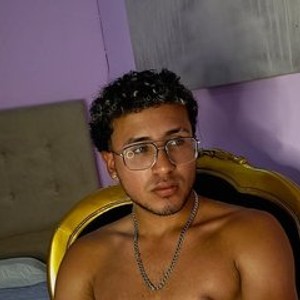upskirt web cam NoaNCarolain