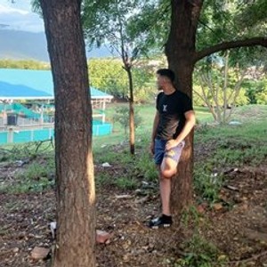 Cam boy AlejandroHoot