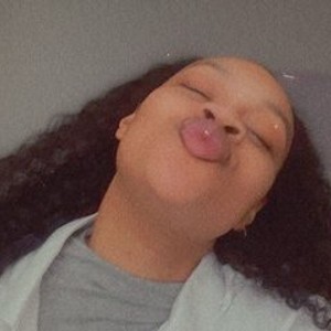 streamate SexybadElla webcam profile pic via sexcam-girls.com