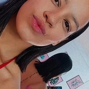 streamate cutepetitee webcam profile pic via bestlivesexchat.com