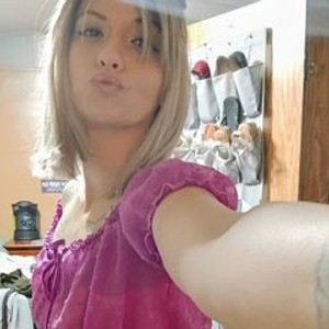 streamate AmayaReiyn webcam profile pic via glamcambabes.com