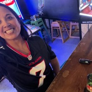 lonelyhousewife80