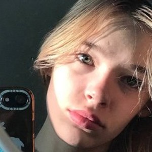 streamate NikaShell webcam profile pic via pornsexycams.com
