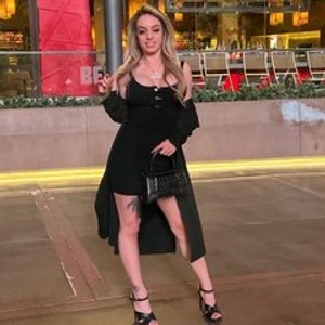 chatroom nude Miss Ana702