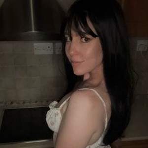 Visit BrunetteStella Room