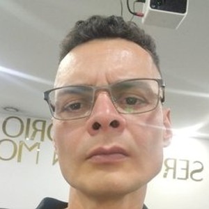 Cam boy Gomello
