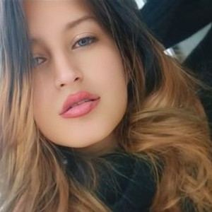 streamate GiaRoussel21 webcam profile pic via badgirlwebcam.com
