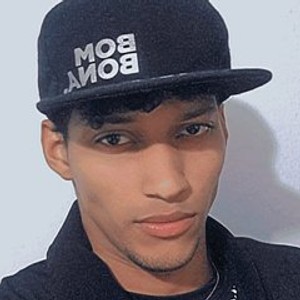 hidden sex webcam Bruno Carter19