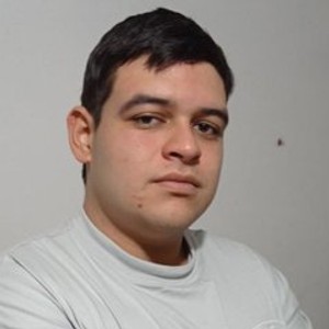 JulianPez Live Cam