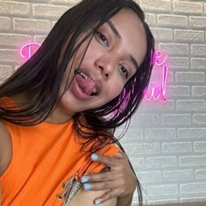streamate scarletqueen98 webcam profile pic via badgirlwebcam.com