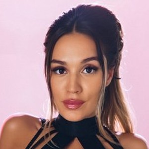 streamate LexisStar webcam profile pic via myliveeroticcams.com