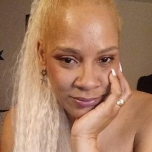 streamate Suki_Stone webcam profile pic via watchgirlcam.com