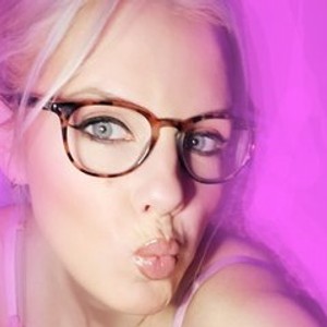 streamate HollyXBourbon webcam profile pic via watchgirlcam.com