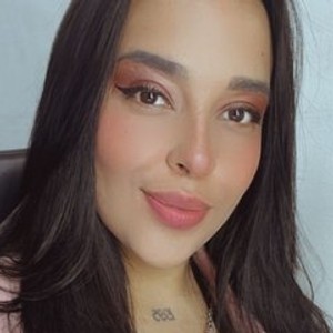 streamate Carolainee18 webcam profile pic via amateursex-livecam.com