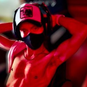 Cam boy KindaBoyKindaGirl
