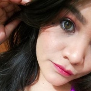 streamate KiimJonezz webcam profile pic via sexlivecamsites.com