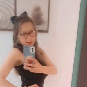 streamate Emelysol18 webcam profile pic via sexcam-girls.com
