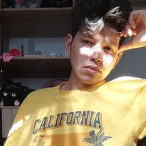 Cam boy YuriLusthaus