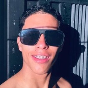 voyeur web cam Geronimo Gomez019